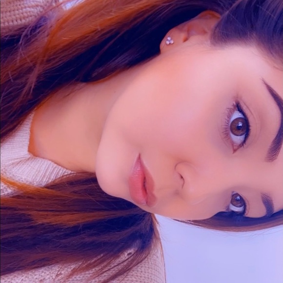 Meet your Posher, Marissa - Picture 1 of 1